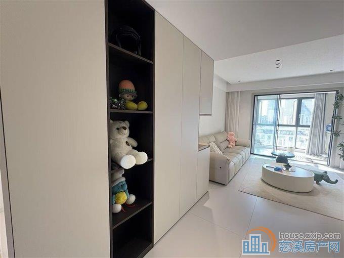 俯院江南125平172.8万精装