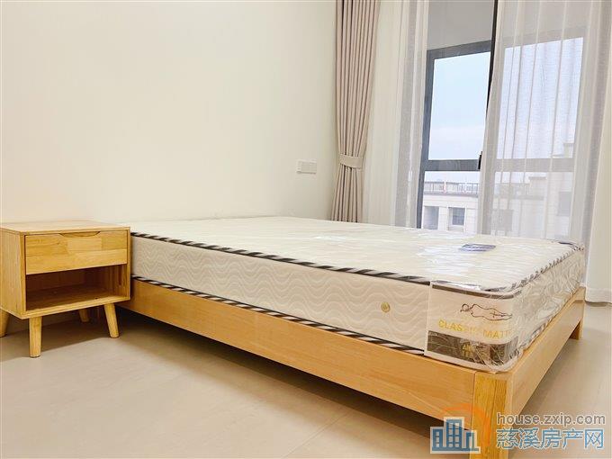 珑玥府112平精装三室二卫4500元