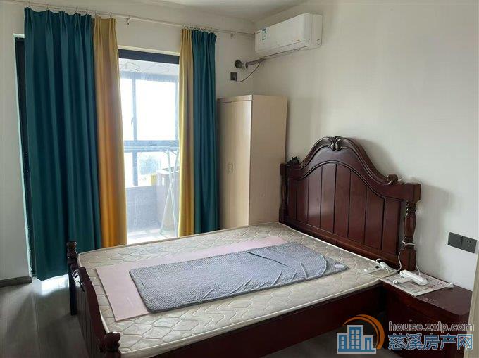 誉林府精装三室二卫2600元/月