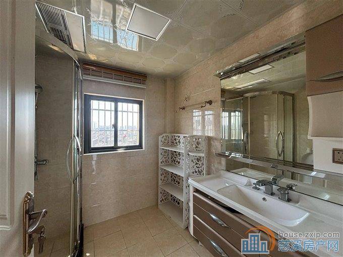 时代华都 精装191平方138万带车库