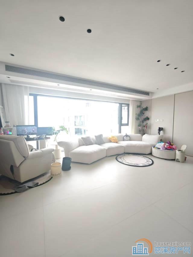 紫阙台全新豪装140平+产权车位满2年