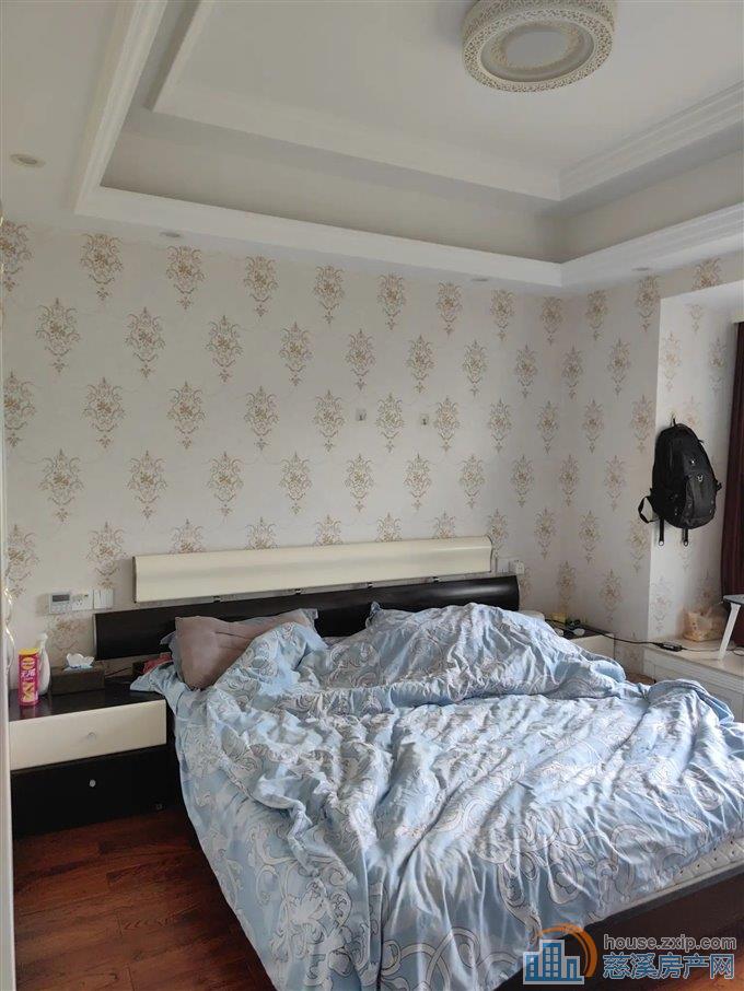 金仕华庭 精装123.4平189万