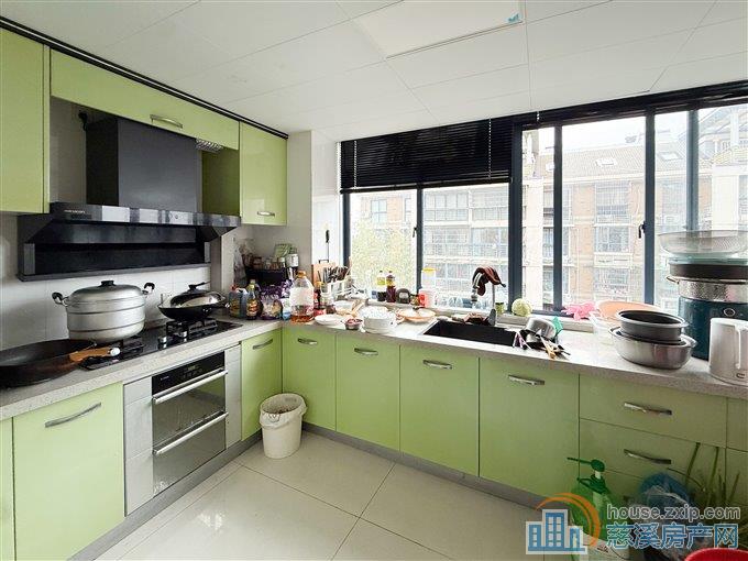 天和家园 精装136平方126万带车位