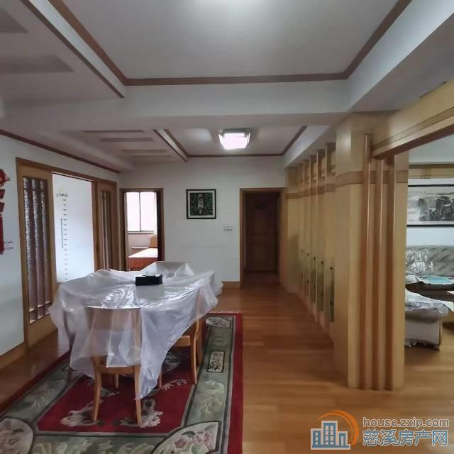 孙塘新村东区150平方3楼东边套160万