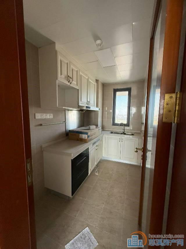 恒大河悦府一期92平精装三室楼层好满2年