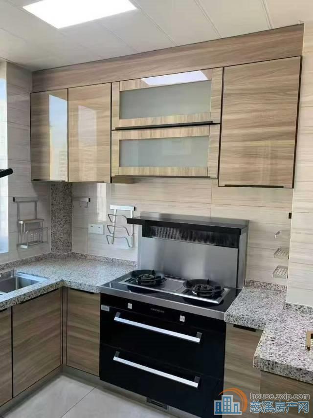 新潮塘南苑西区160平精装178万