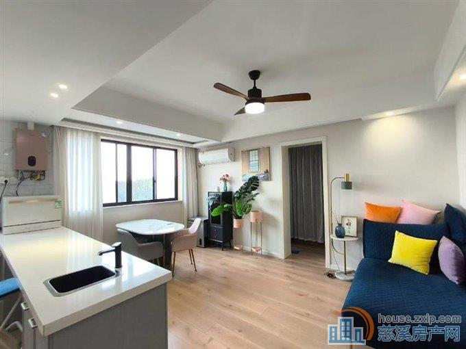 恒厚阳光城一期113平精装车位188万