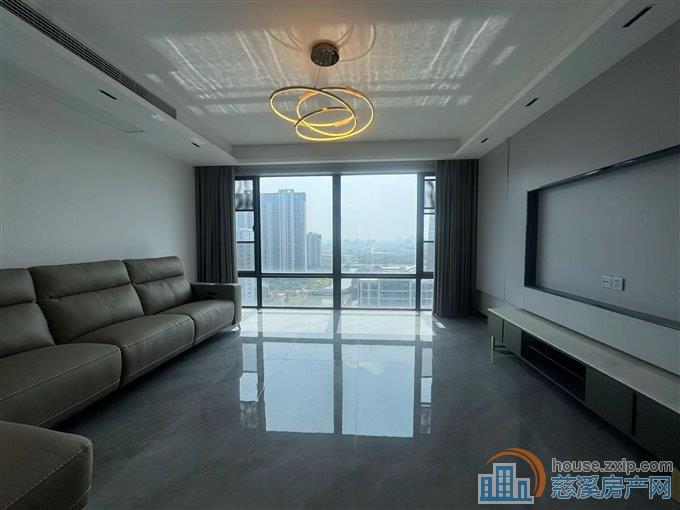 智慧谷 163平全新精装未入住 带车位