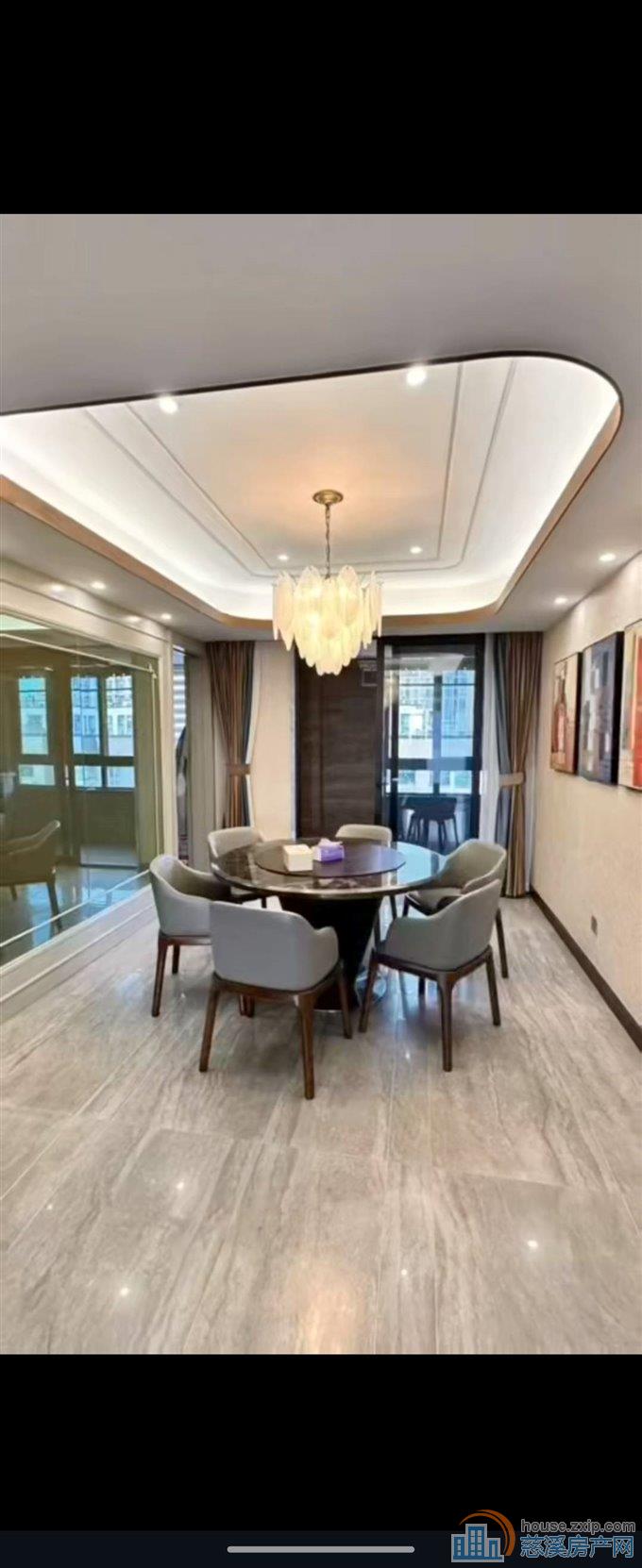 绿城御园10楼197平+车位精装4室2卫