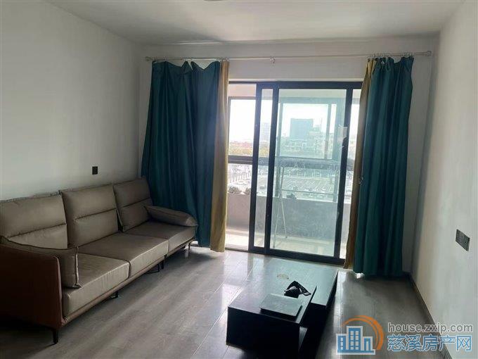 誉林府精装三室二卫2600元/月