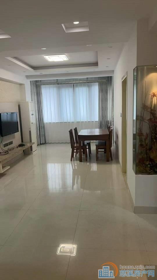 和润公寓70平一室一卫一客厅一洗衣房