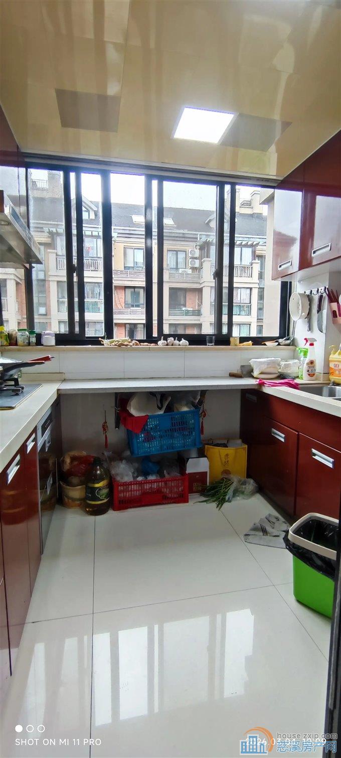 城市桃源87平94万精装修两居室