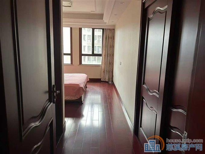 凯旋门161平方楼层好精装230万