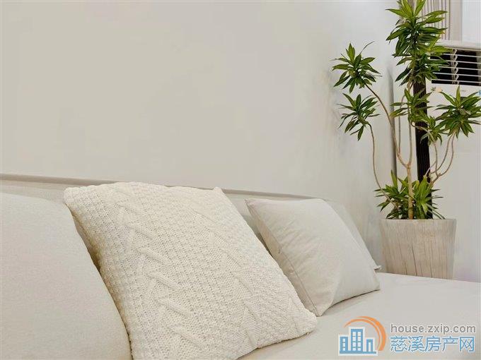 珑玥府112平精装3室2厅4500元/月