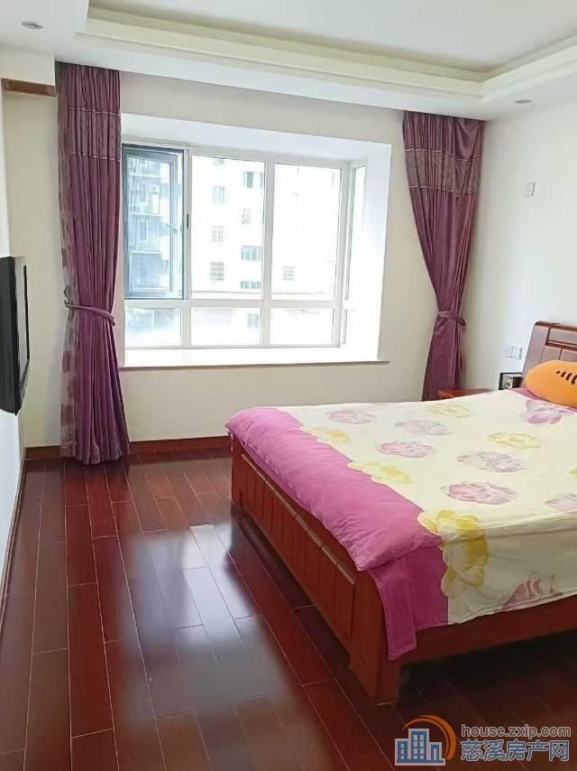 东方明珠恒温楼138平精装大车位138万