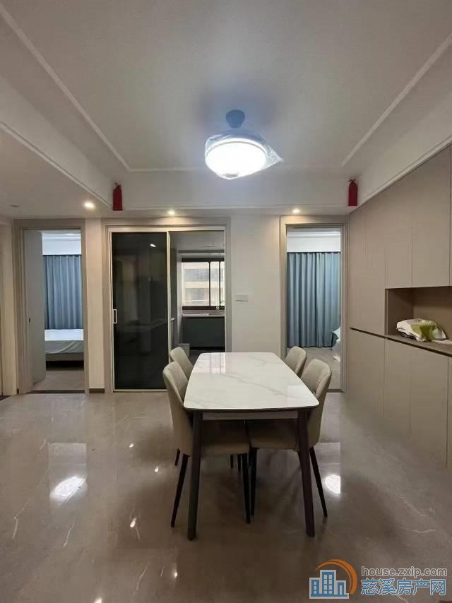 华鸿大发誉林府洋房112平车位225万