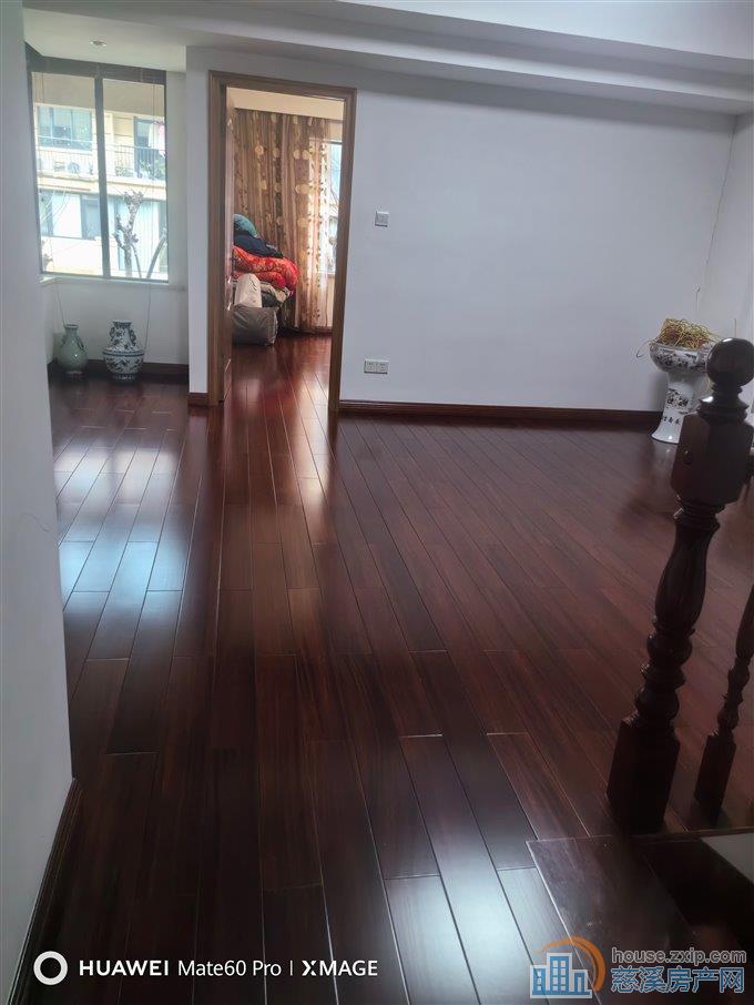 金色港湾二通四别墅388平精装自住位置好