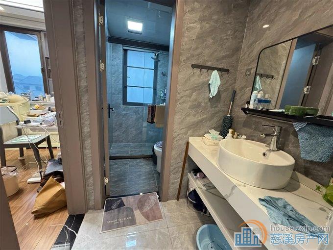 新力帝泊湾 精装洋房111平方138万