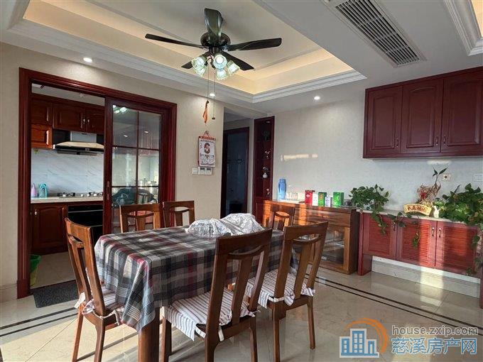 绿城诚园146.9平方169万 精装