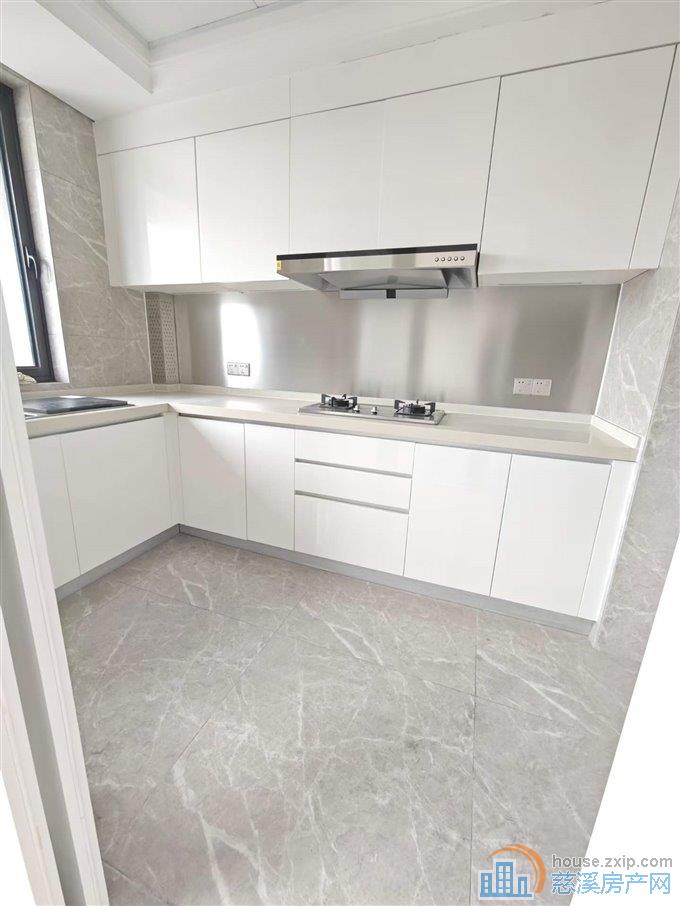 特价急卖!中海湖心半岛5层洋房精装钥匙在