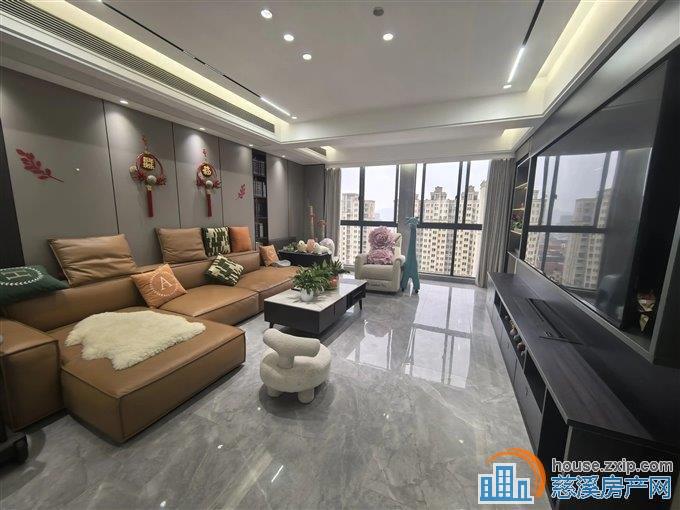 复地御溪雅苑 精装保养好 中间楼层