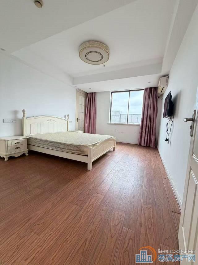 捡漏金海湾93平2室一卫统一精装36万