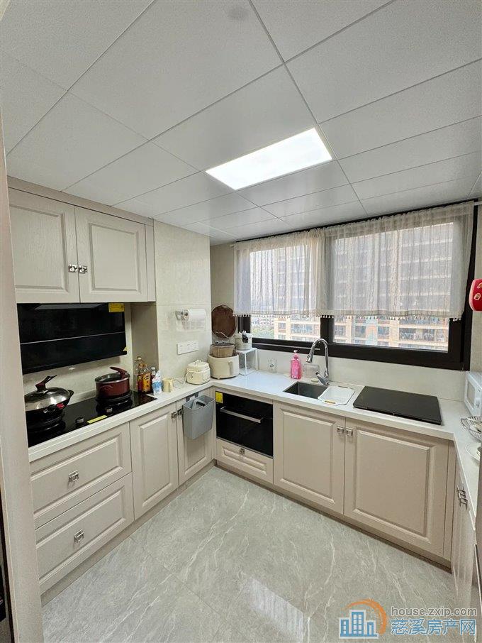 凤鸣梧桐府117平169.8万送车位