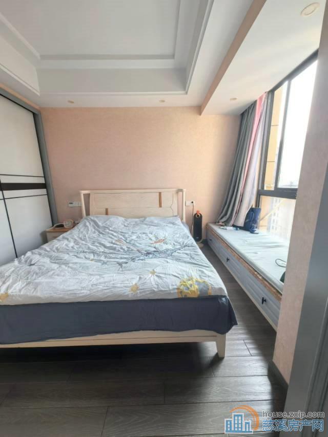 诚心出售新潮塘南苑164平182万现代装