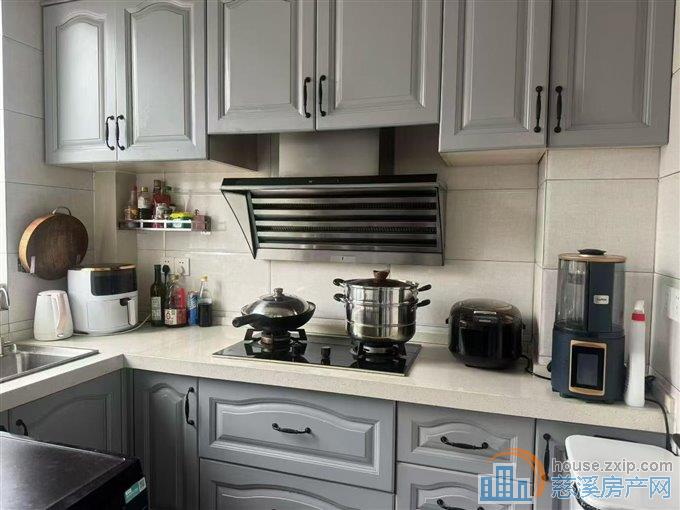 新潮塘南苑小平层164平182万