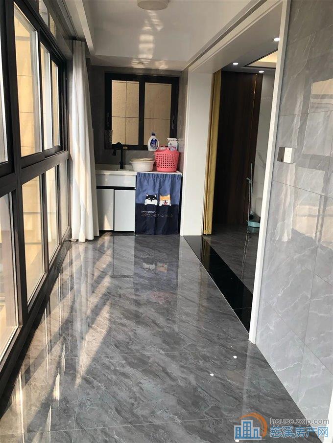 悦华府 精装 带车位 满五唯一 楼层好