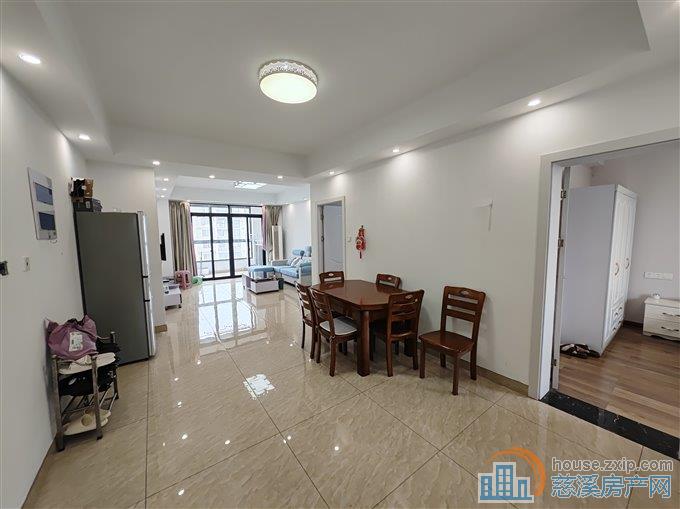 明月佳苑 122平 三室3000/月 