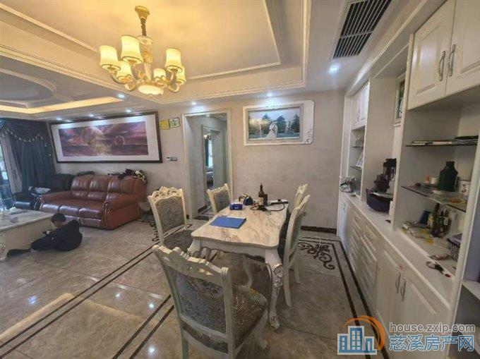 保利一期君悦湾135.8平精135.8万