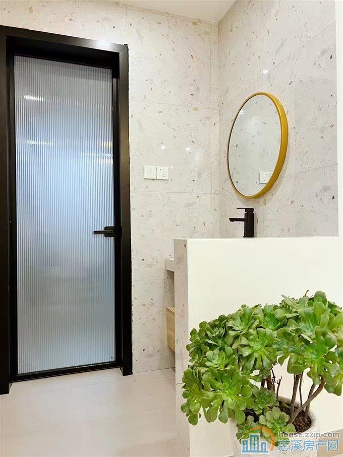 珑玥府112平精装3室2厅4500元/月