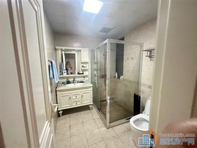 急售金仕华庭123平楼层佳豪装189万