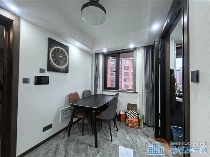 紫荆府洋房 精装的 159.6万 好楼层