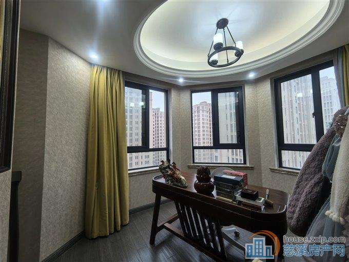 新潮塘南苑 精装162平182万带车位