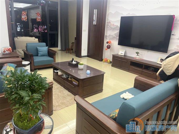 双囍花园 全新婚装 256平 428万