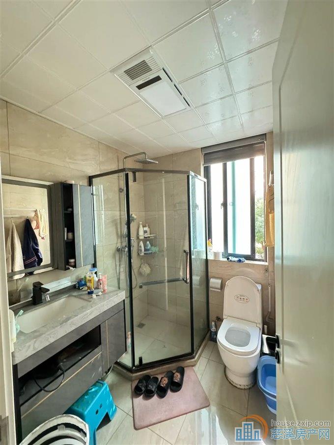 金色港湾小区 洋房 精装 带车位 中庭位