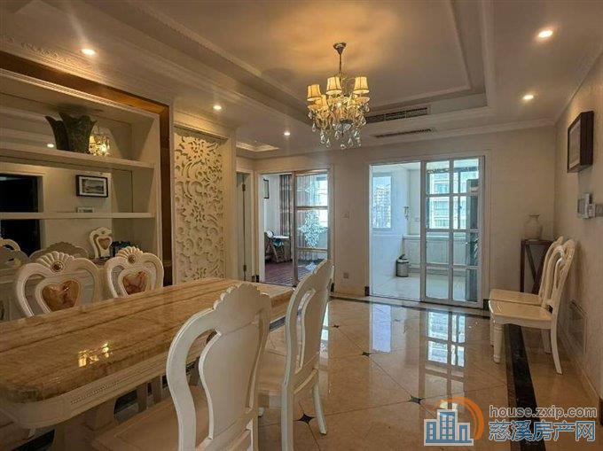 银桂苑130平精装满两年146.8万