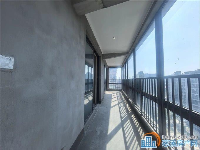 新河坊 泊誉里 洋房大平层 带车位三只