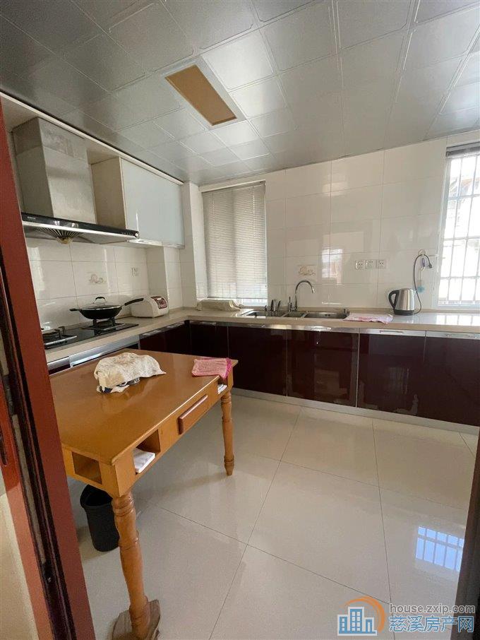 欧景苑叠墅 196平方 带上下大露台