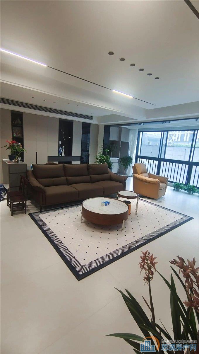 江樾潮启 精装洋房143平方带车位