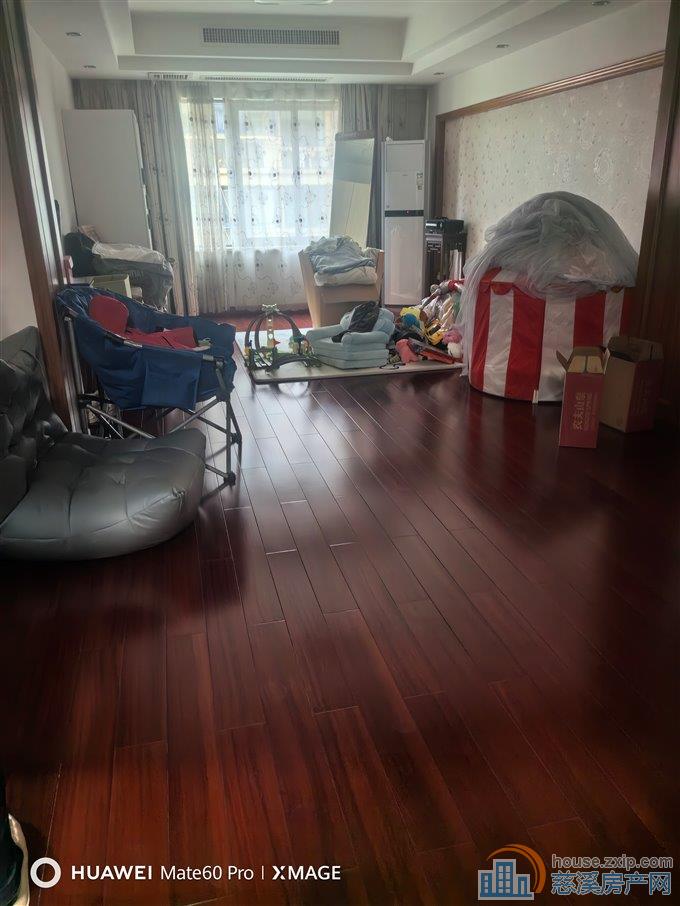 金色港湾二通四别墅388平精装自住位置好