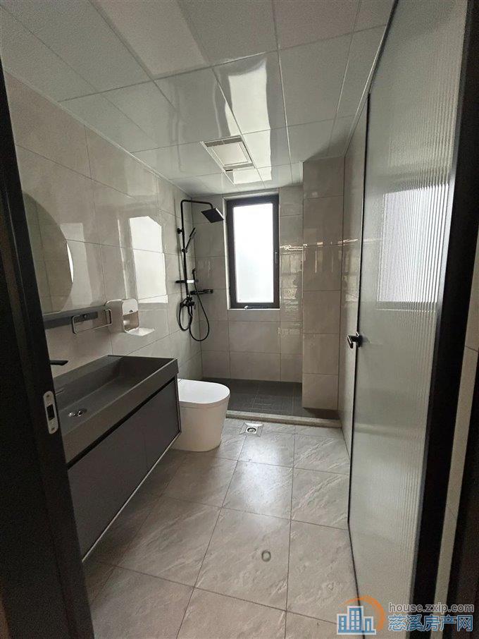 保利银杏小镇 精装127平方148万