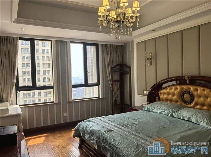 华润凯旋门 豪装 满五唯一 有车位