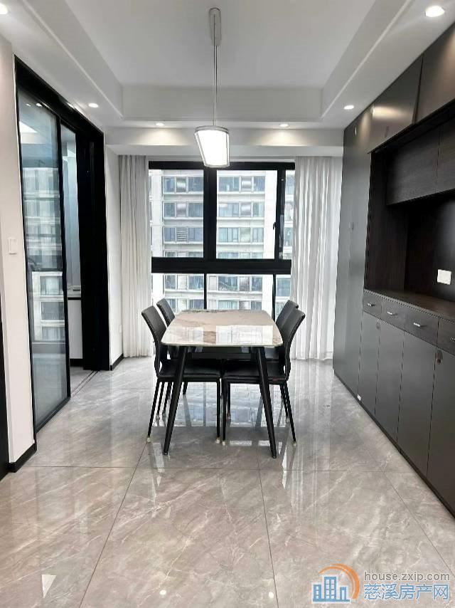 泊江府洋房精装3室2厅2卫带车位