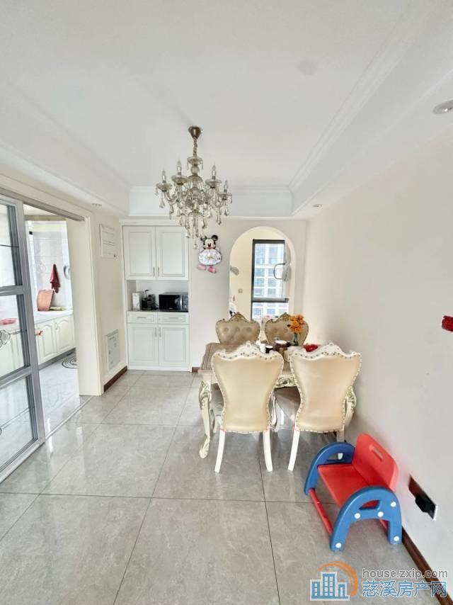 急卖 城南梧桐府 精装143平方158万