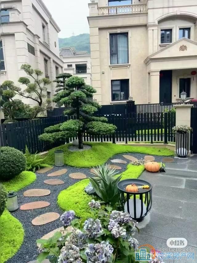 复地二期别墅189平方送院子