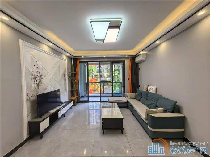 旦山府 四室精装修 4000/月