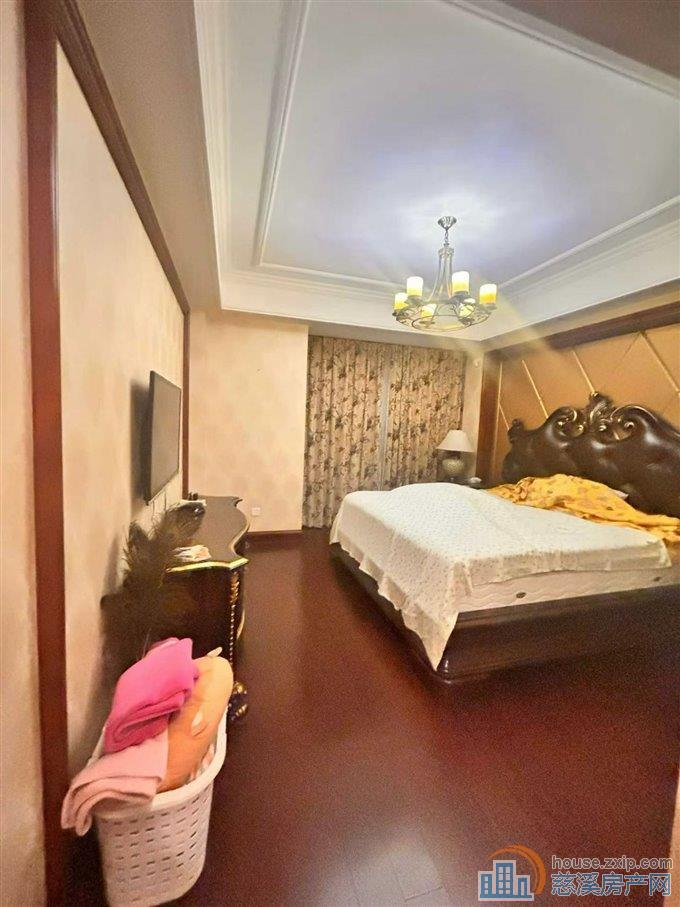 慈园带100多平大露台 360万